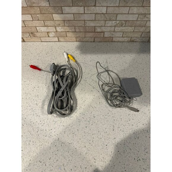 Nintendo‎ wii cables - Picture 1 of 4